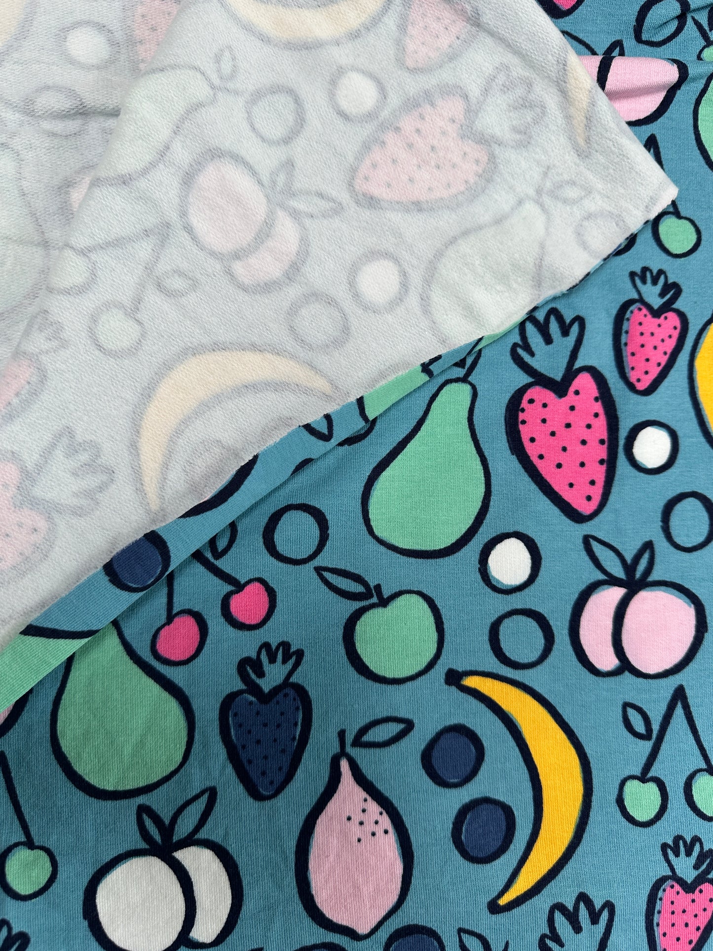 Fruit French Terry €5,- p/m